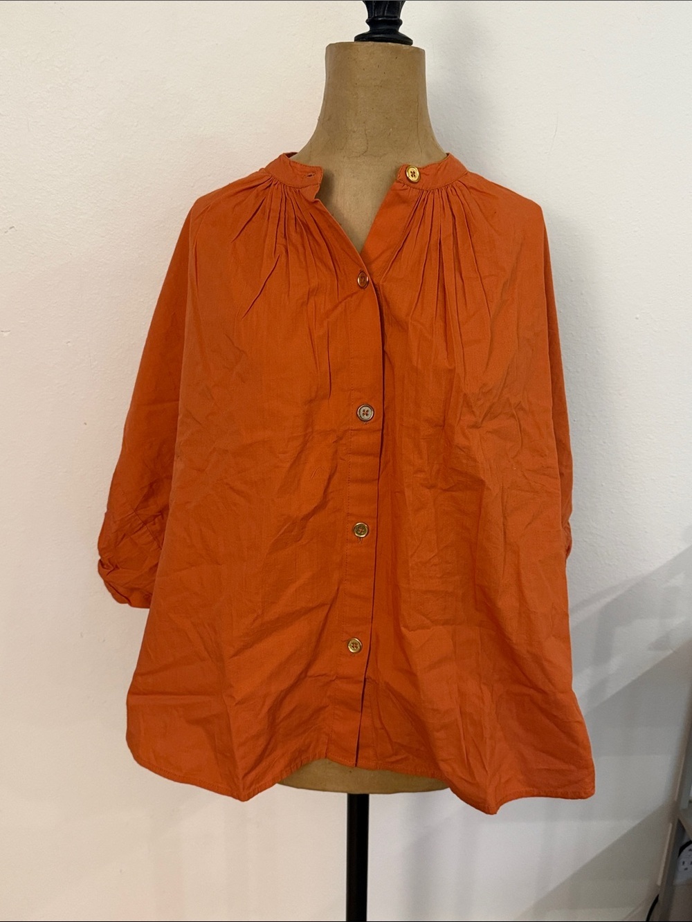 Never A Wallflower sz L Orange Button-Front perfect puff sleeve Blouse NWT